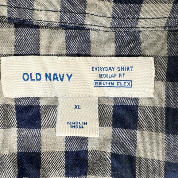 Men's Old Navy Blue and White Checkered Shirt - Picture 3 of 4